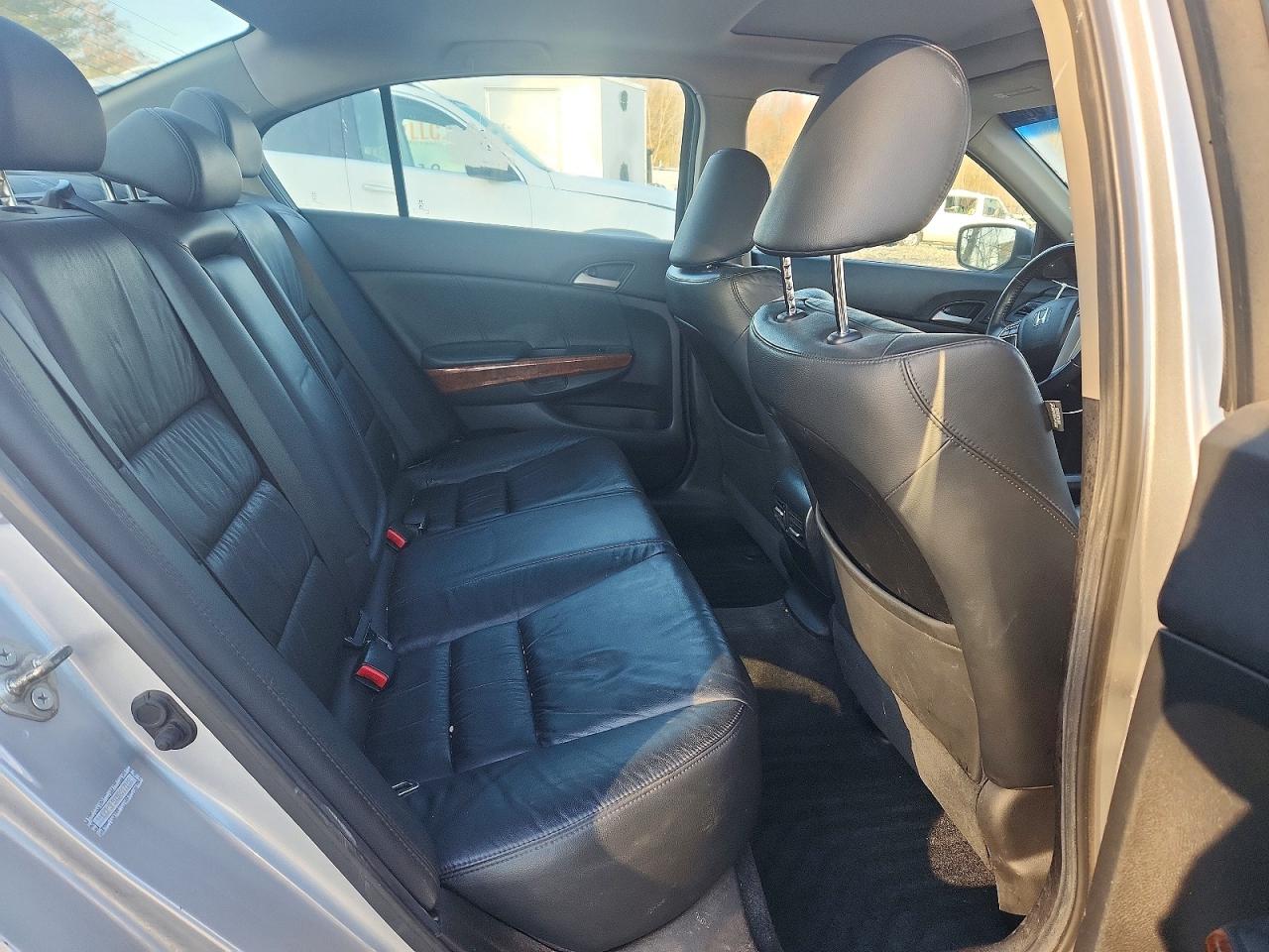 2011 HONDA ACCORD EXL photo 10