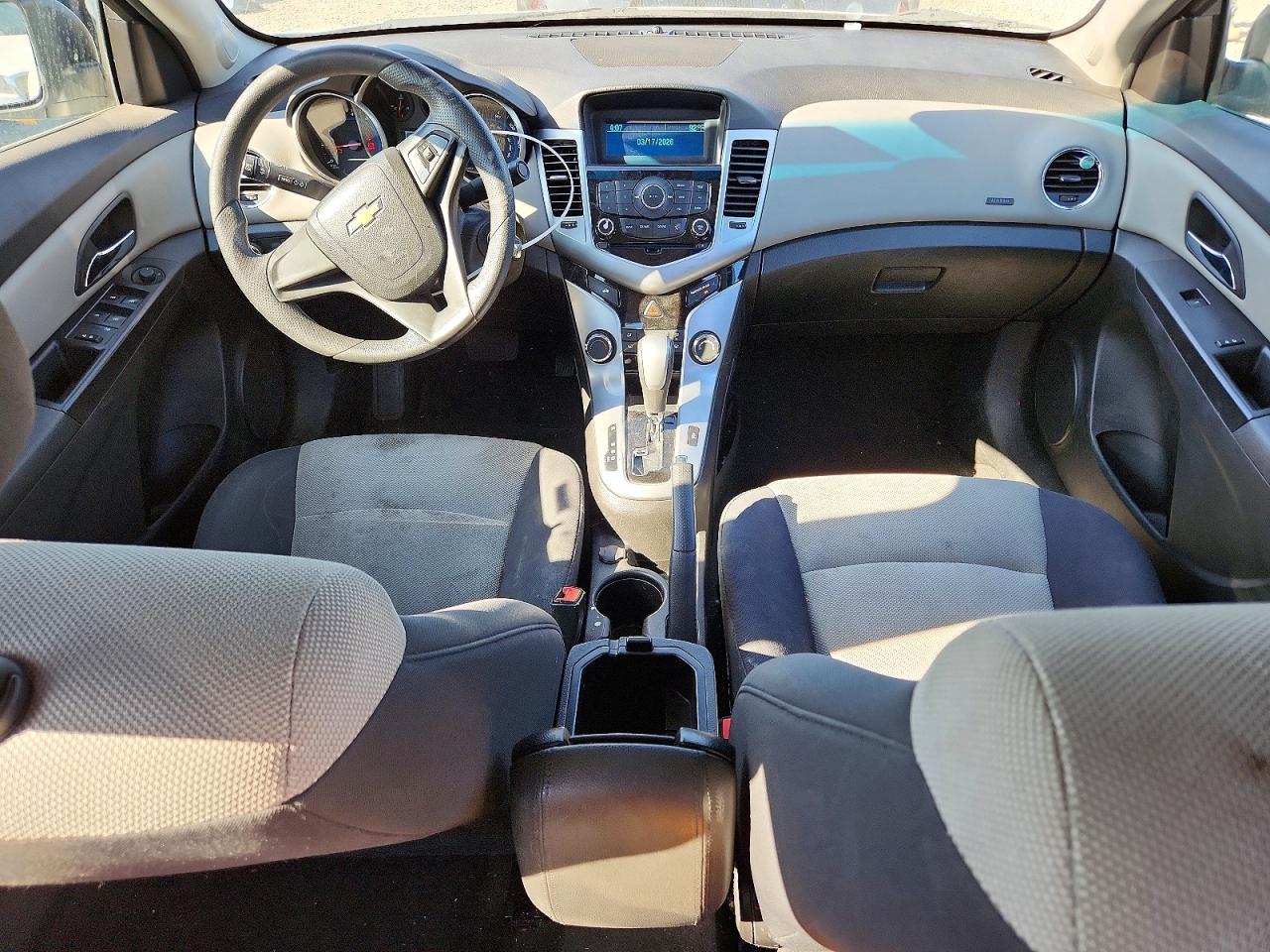 2016 CHEVROLET CRUZE LIMITED LS photo 8