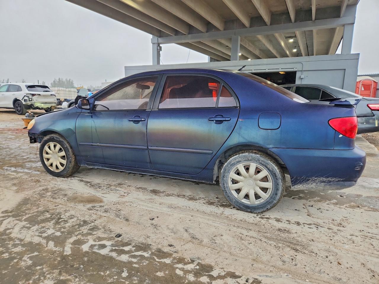 2003 TOYOTA COROLLA LE photo 2