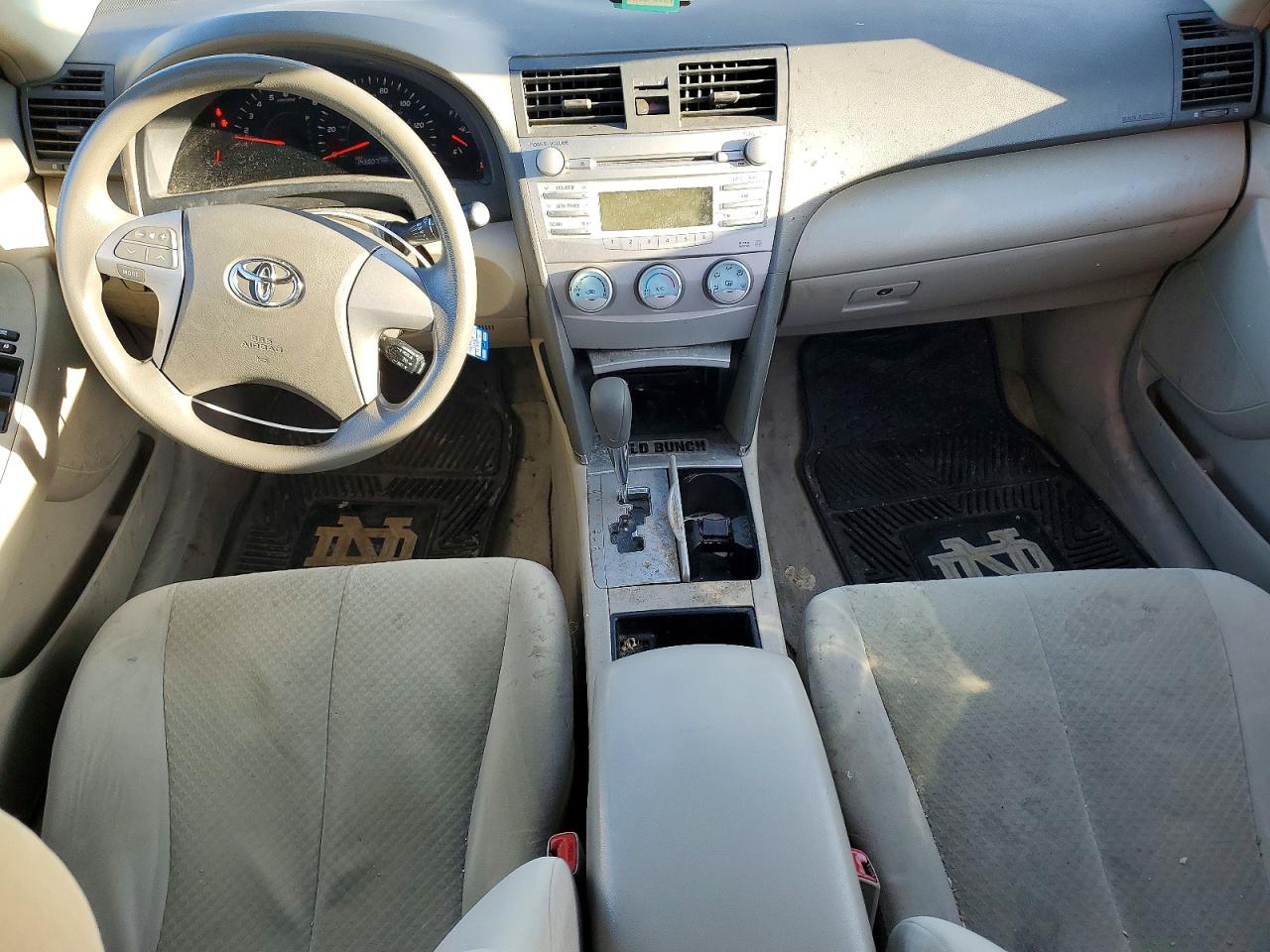 2008 TOYOTA CAMRY LE photo 8