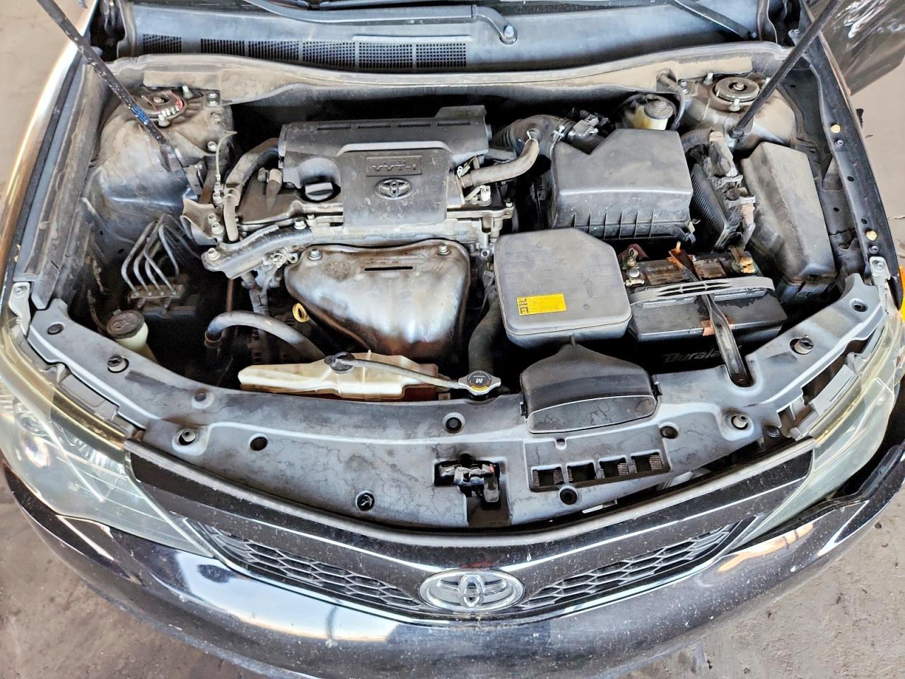 2014 TOYOTA CAMRY SE photo 11