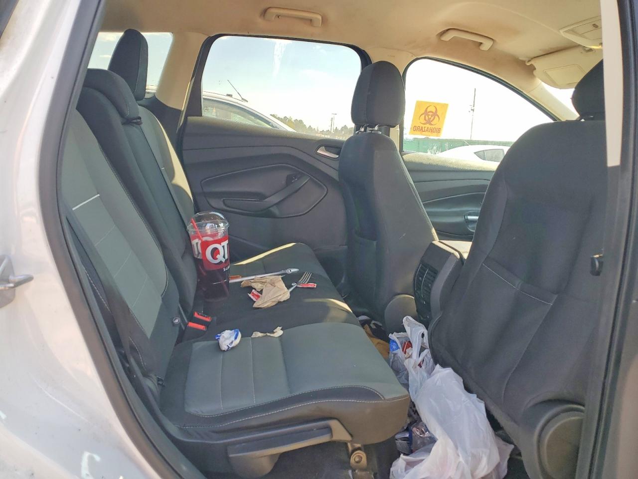 2015 FORD ESCAPE SE photo 21