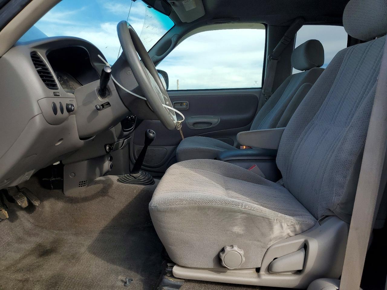 2000 TOYOTA TUNDRA SR5 photo 13