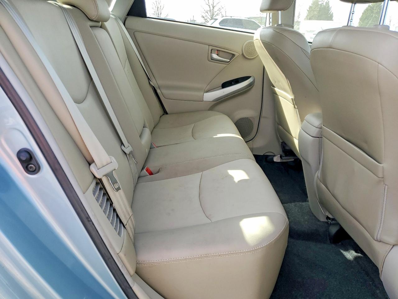 2012 TOYOTA PRIUS FOUR photo 10