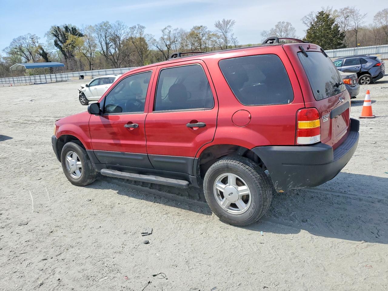 2003 FORD ESCAPE XLS photo 2