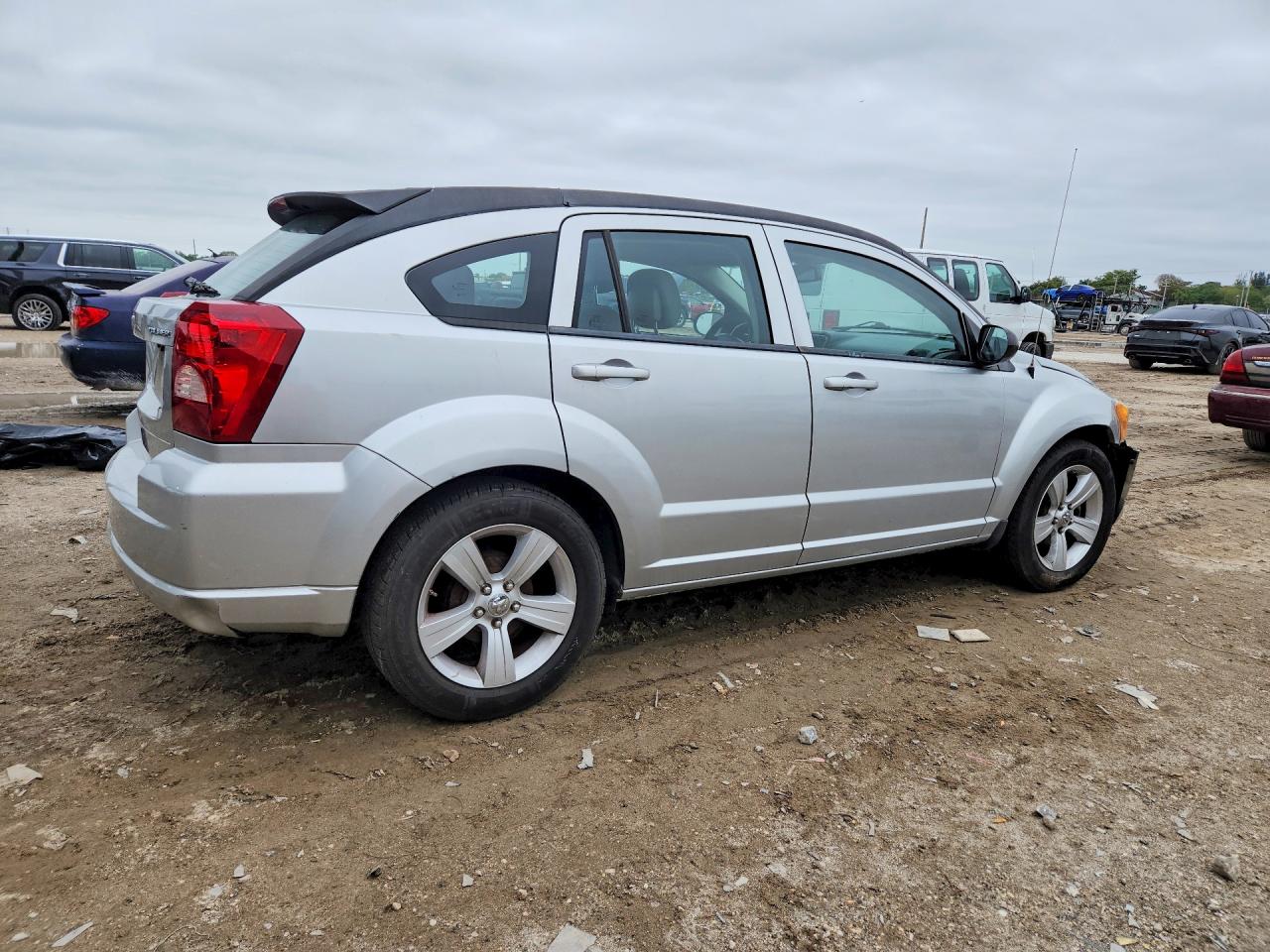 2011 DODGE CALIBER MAINSTREET photo 5