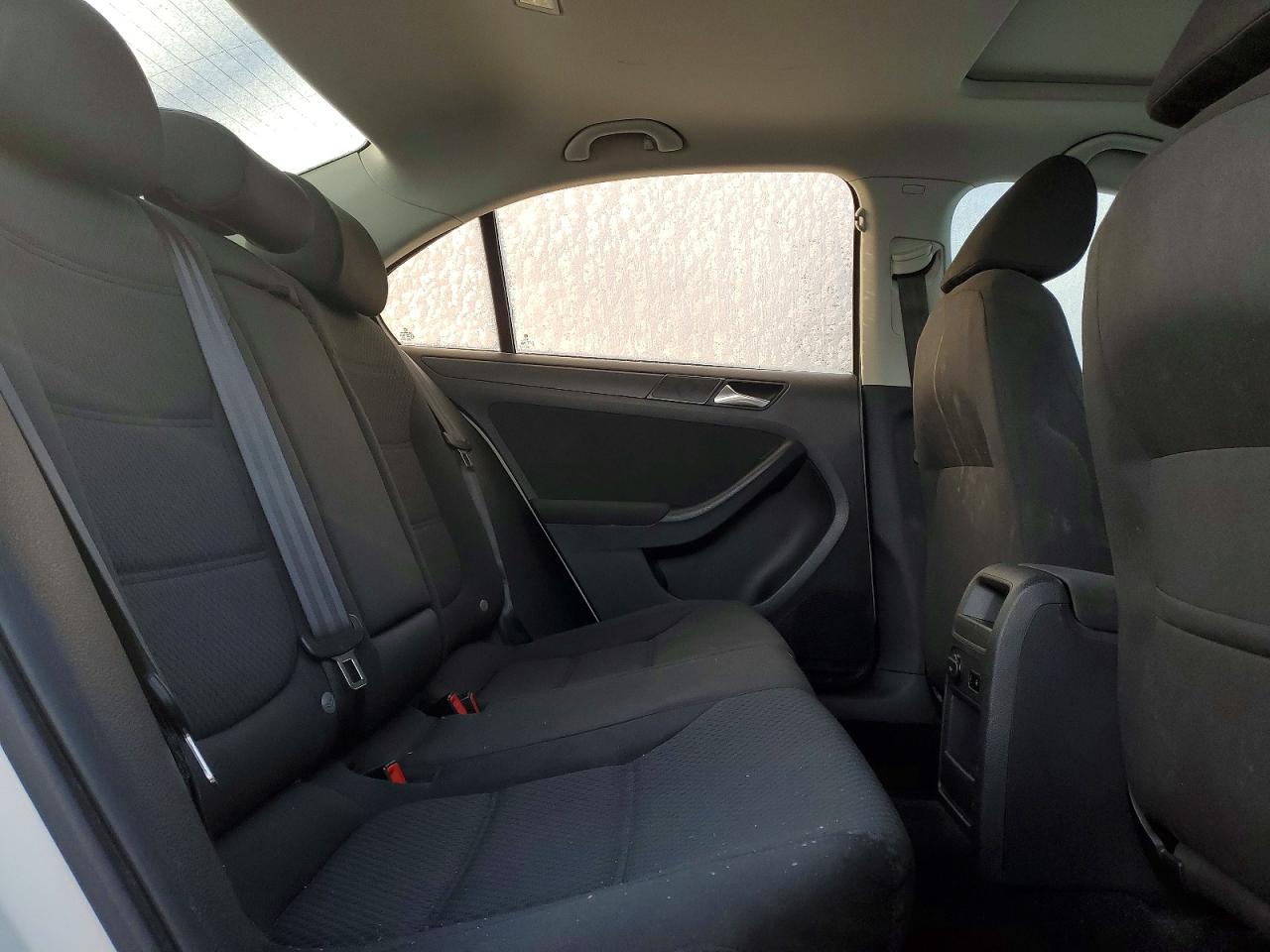 2011 VOLKSWAGEN JETTA photo 19