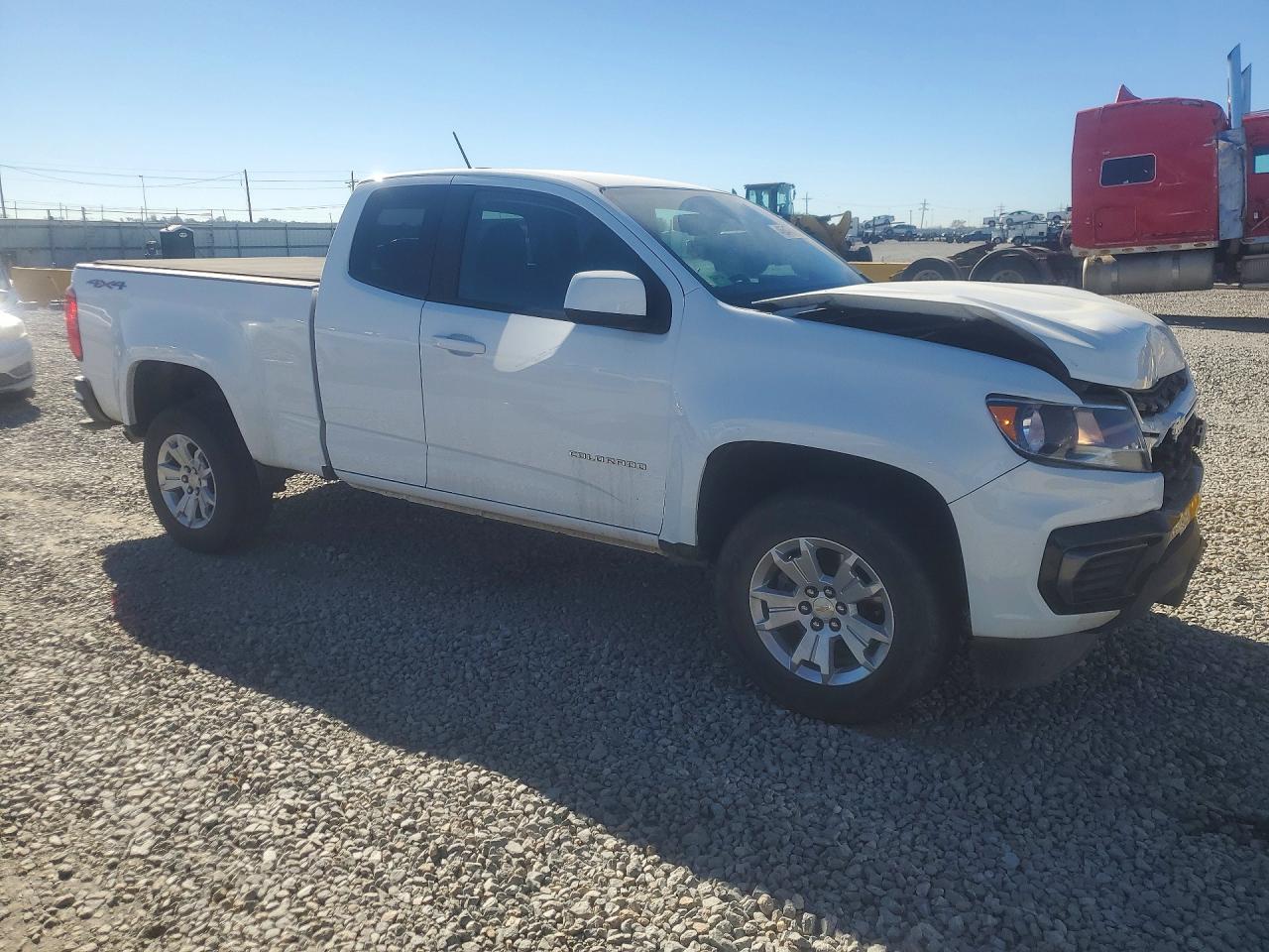 2022 CHEVROLET COLORADO LT photo 4