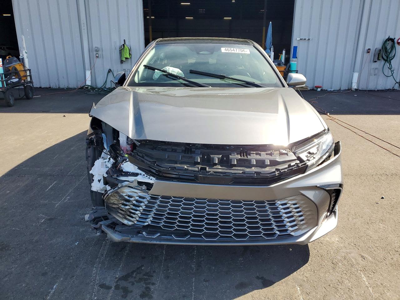2025 TOYOTA CAMRY XSE photo 5