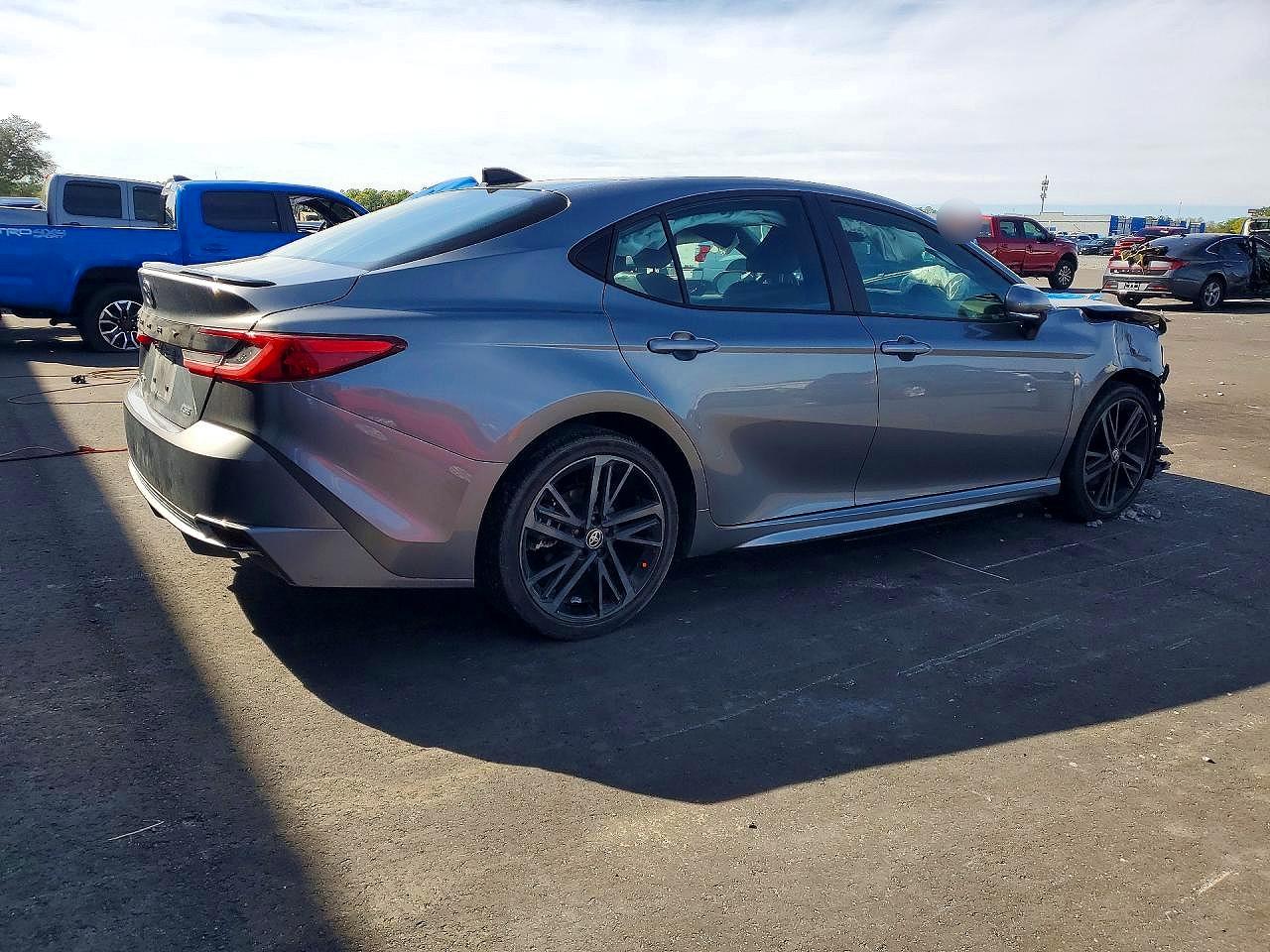 2025 TOYOTA CAMRY XSE photo 3