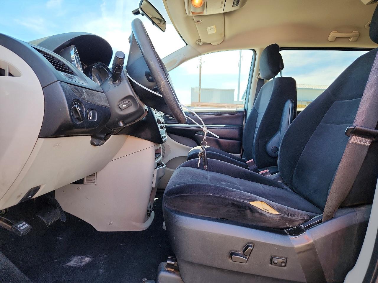 2011 DODGE GRAND CARAVAN MAINSTREET photo 7