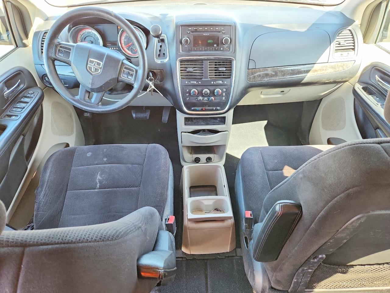 2011 DODGE GRAND CARAVAN MAINSTREET photo 8