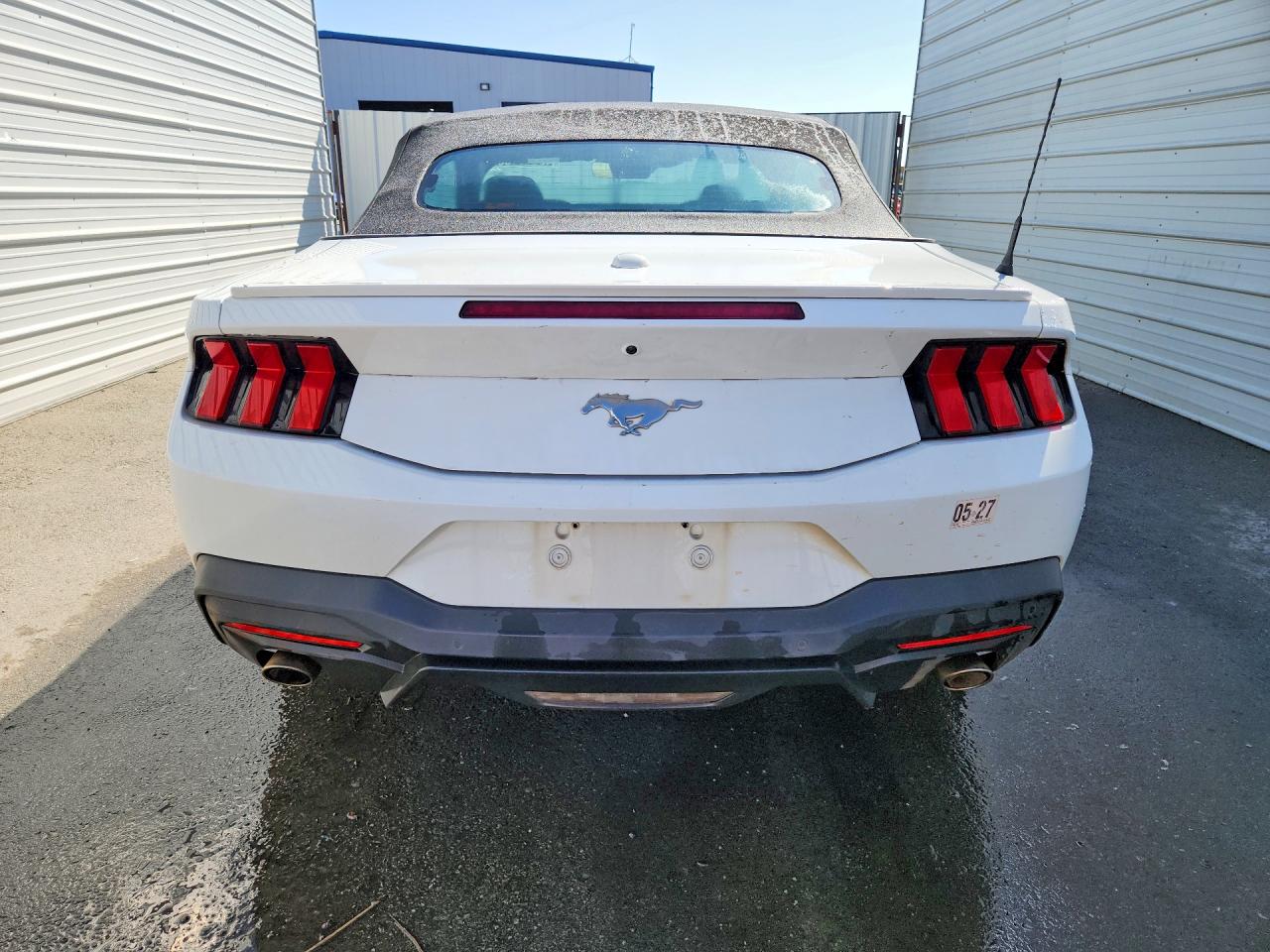 2025 FORD MUSTANG photo 6