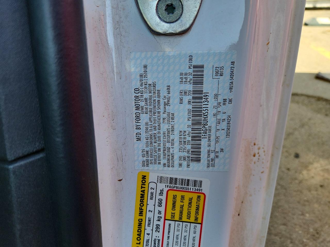 2025 FORD MUSTANG photo 13