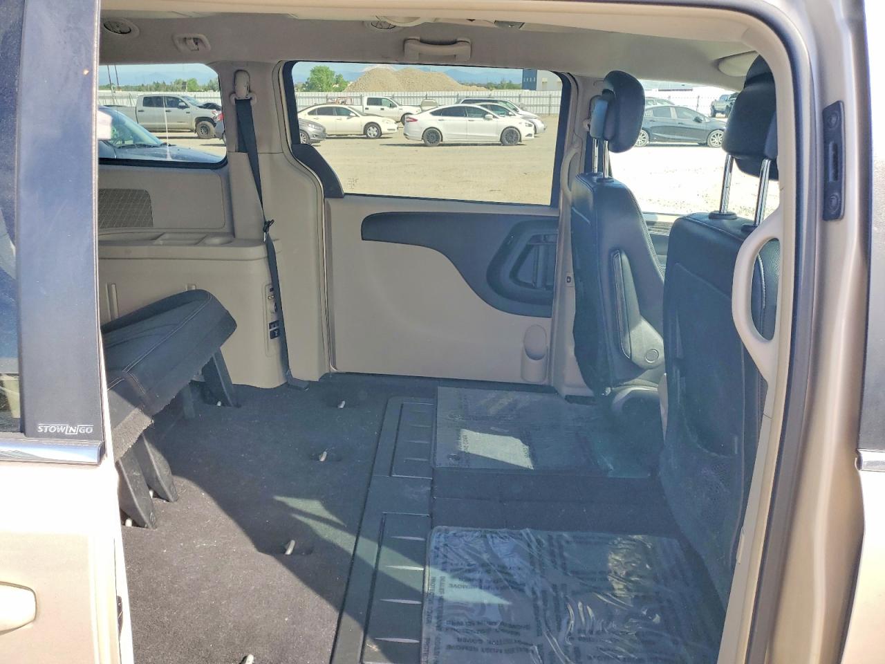 2013 CHRYSLER TOWN & COUNTRY TOURING photo 31