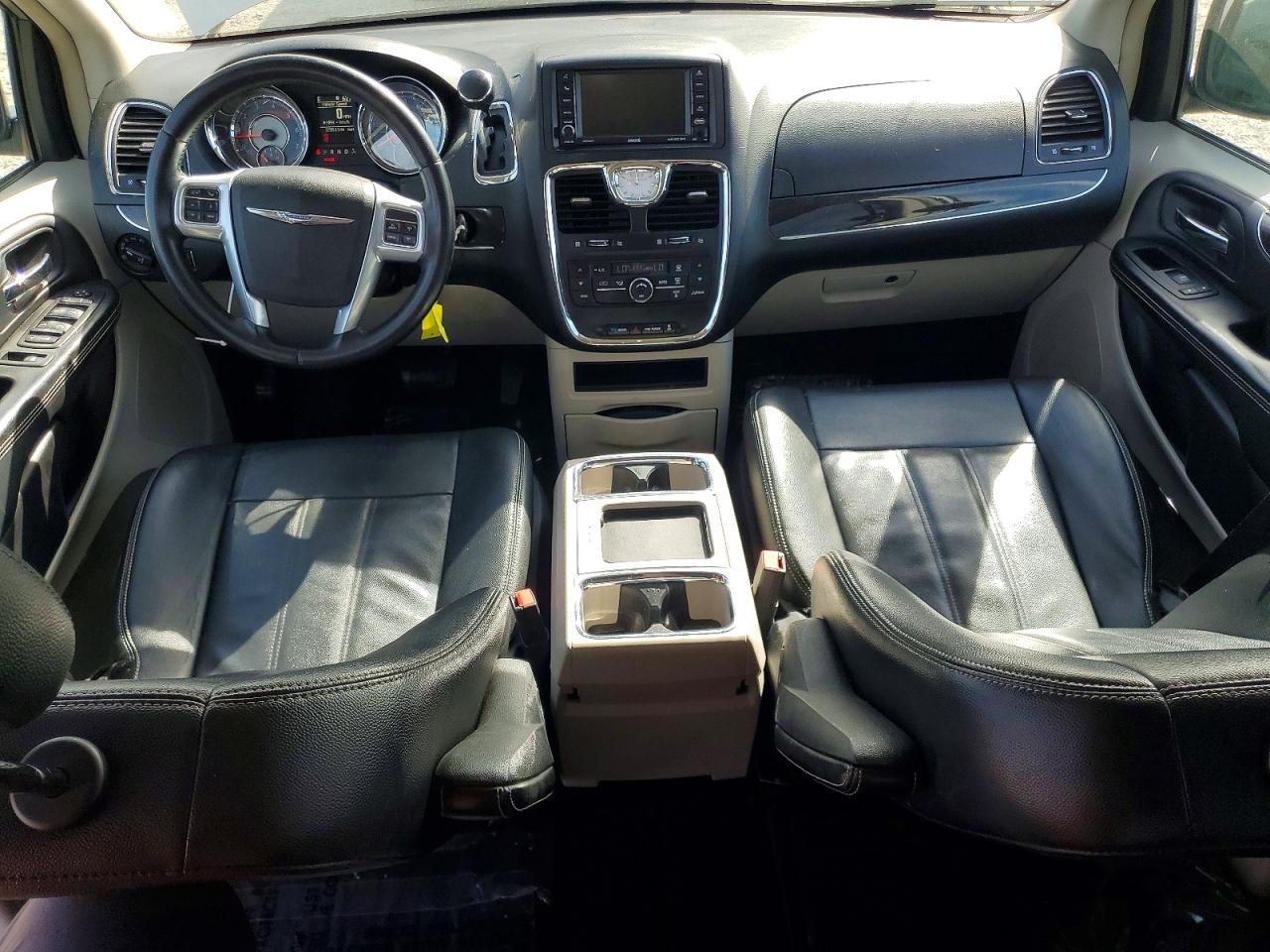 2013 CHRYSLER TOWN & COUNTRY TOURING photo 22