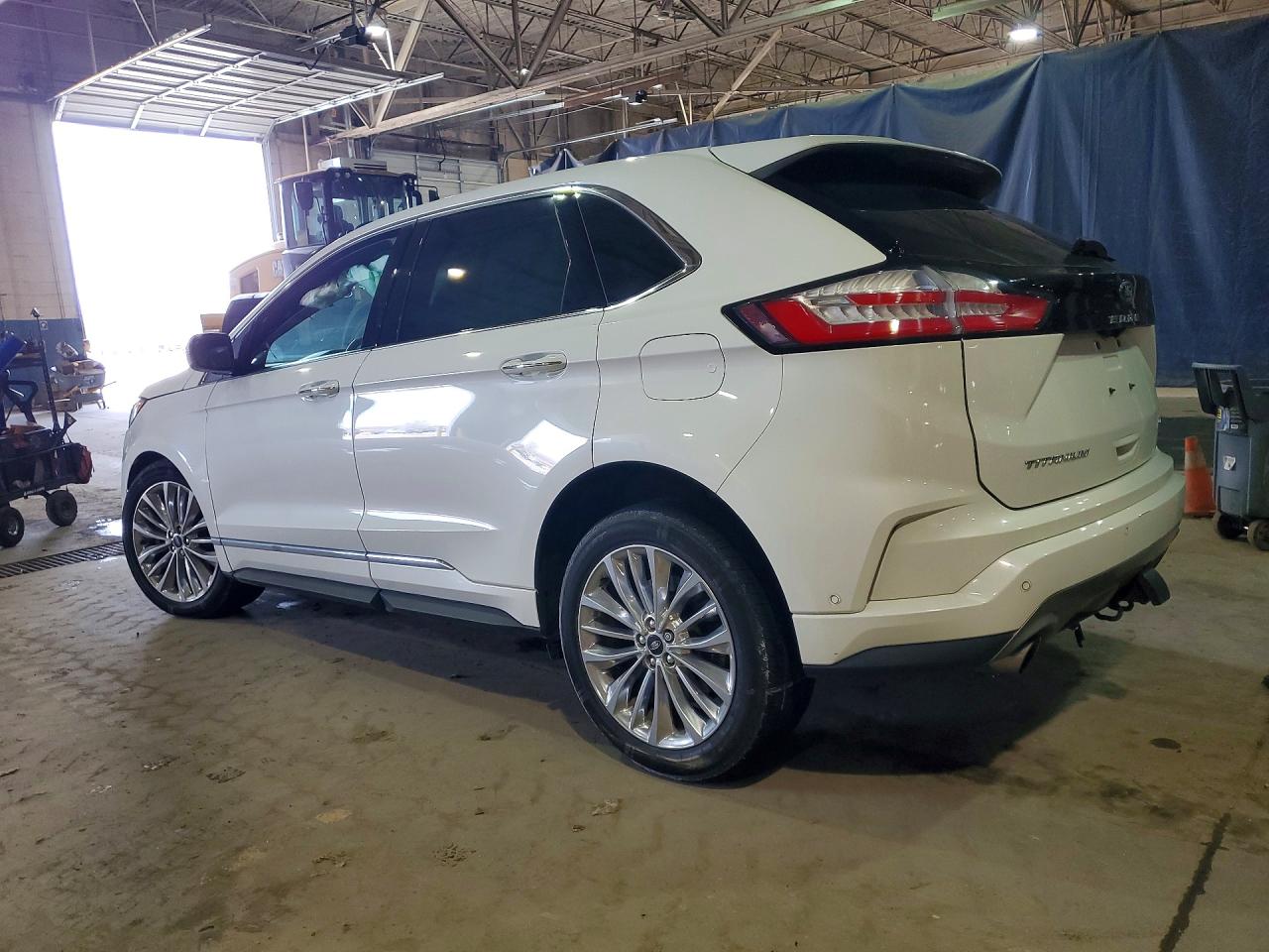 2021 FORD EDGE TITANIUM photo 2