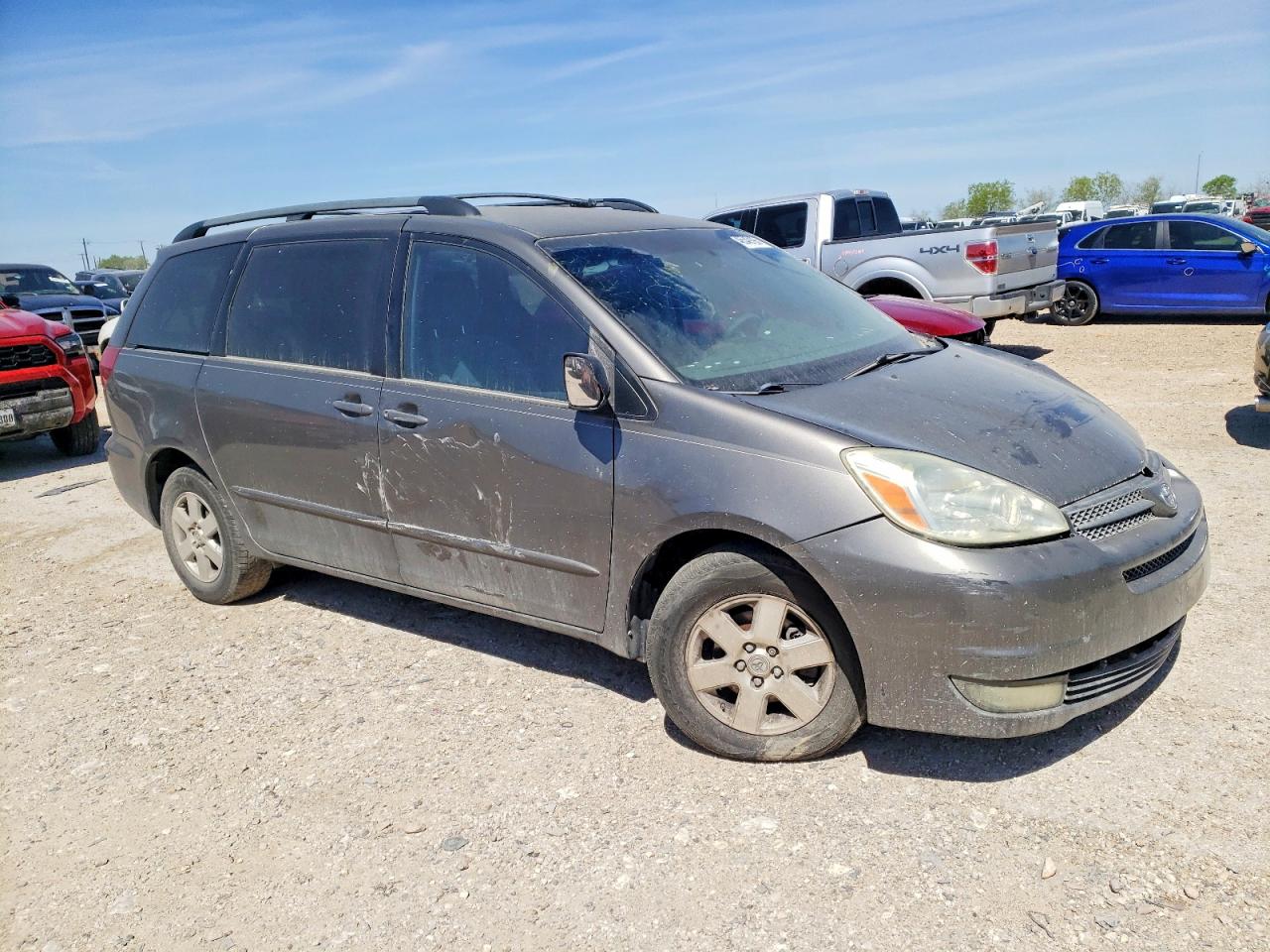 2004 TOYOTA SIENNA XLE 7 PASSENGER photo 4