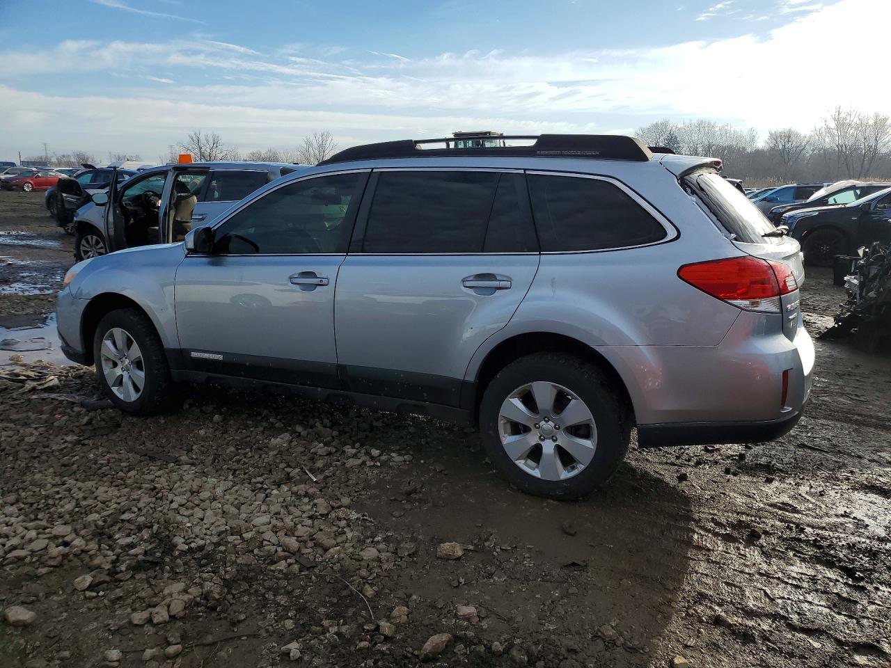 2012 SUBARU OUTBACK 2.5I photo 3