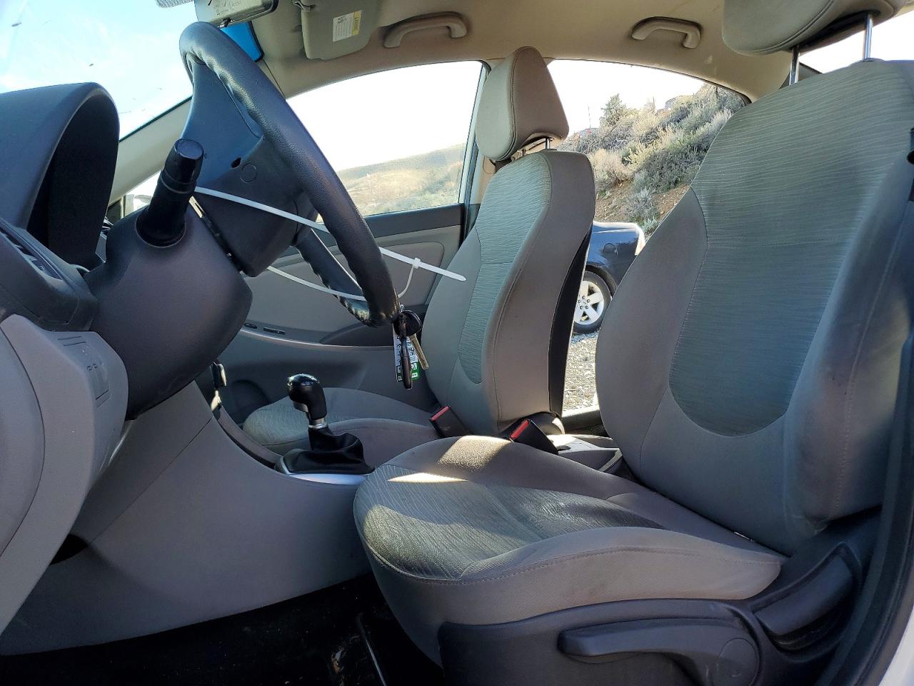 2016 HYUNDAI ACCENT SE photo 13