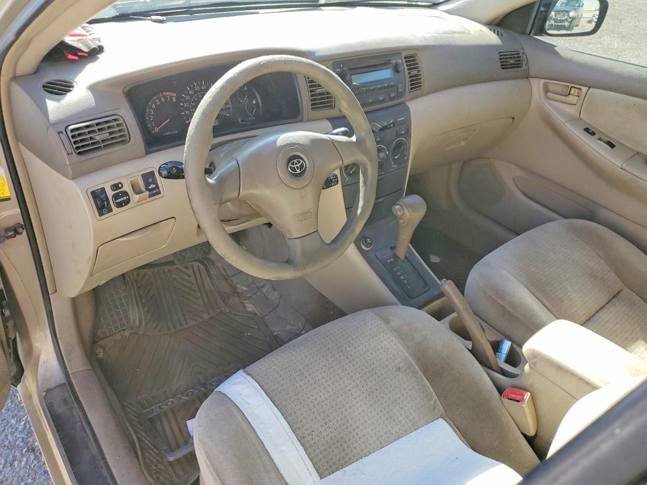 2005 TOYOTA COROLLA CE photo 8