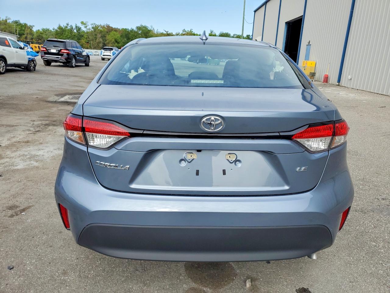 2025 TOYOTA COROLLA LE photo 11