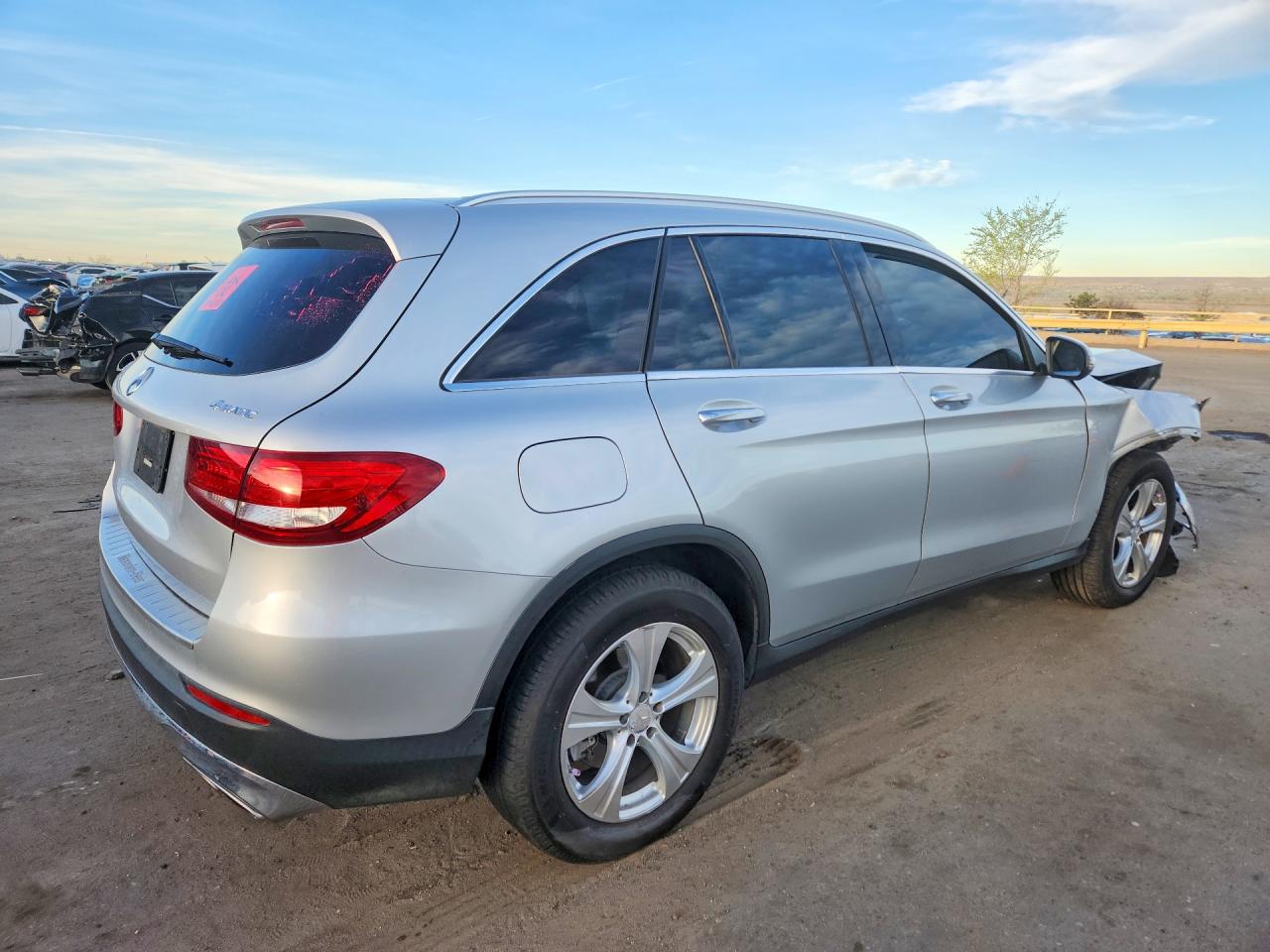 2016 MERCEDES-BENZ GLC 300 4MATIC photo 5