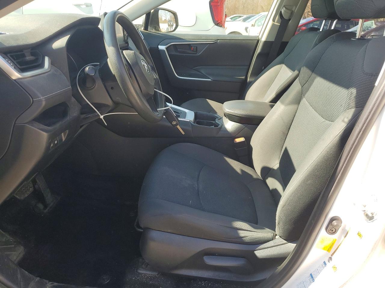2019 TOYOTA RAV4 LE photo 13