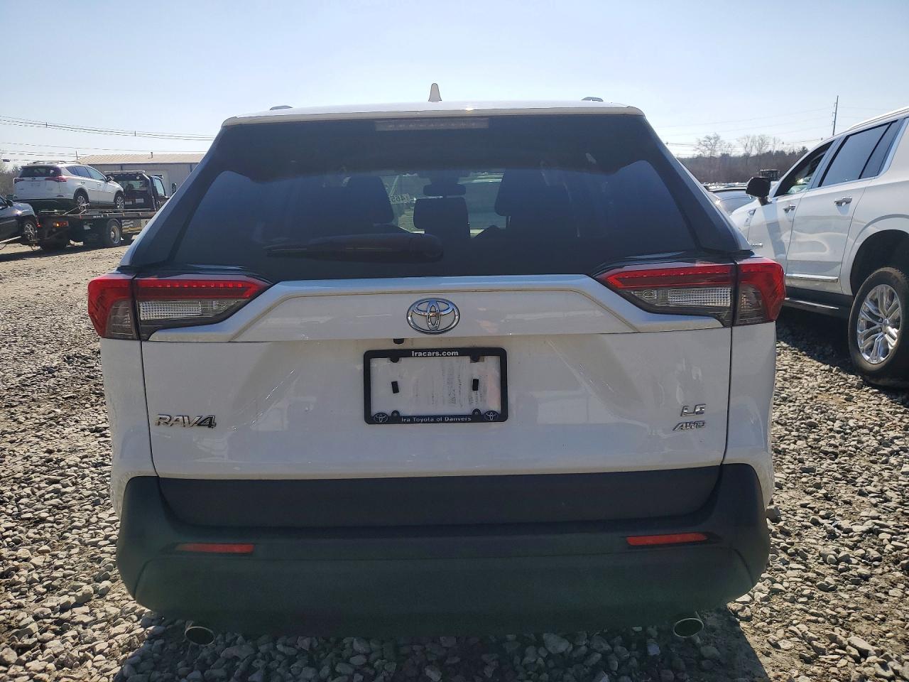 2019 TOYOTA RAV4 LE photo 11