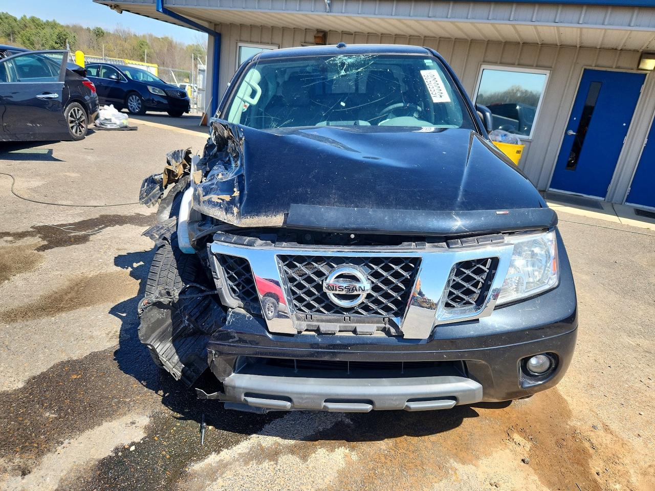 2017 NISSAN FRONTIER SV photo 5