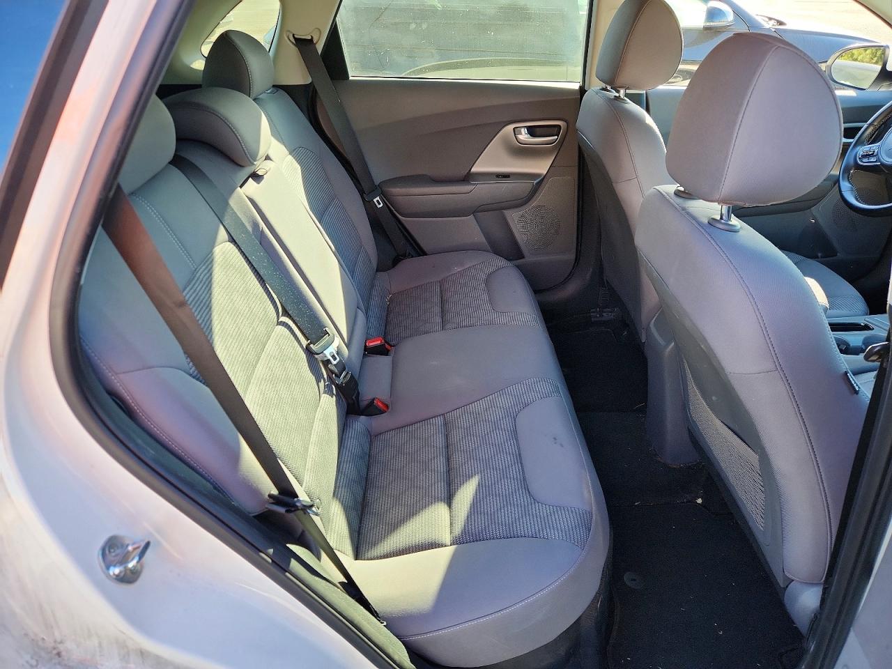 2018 KIA NIRO LX photo 19