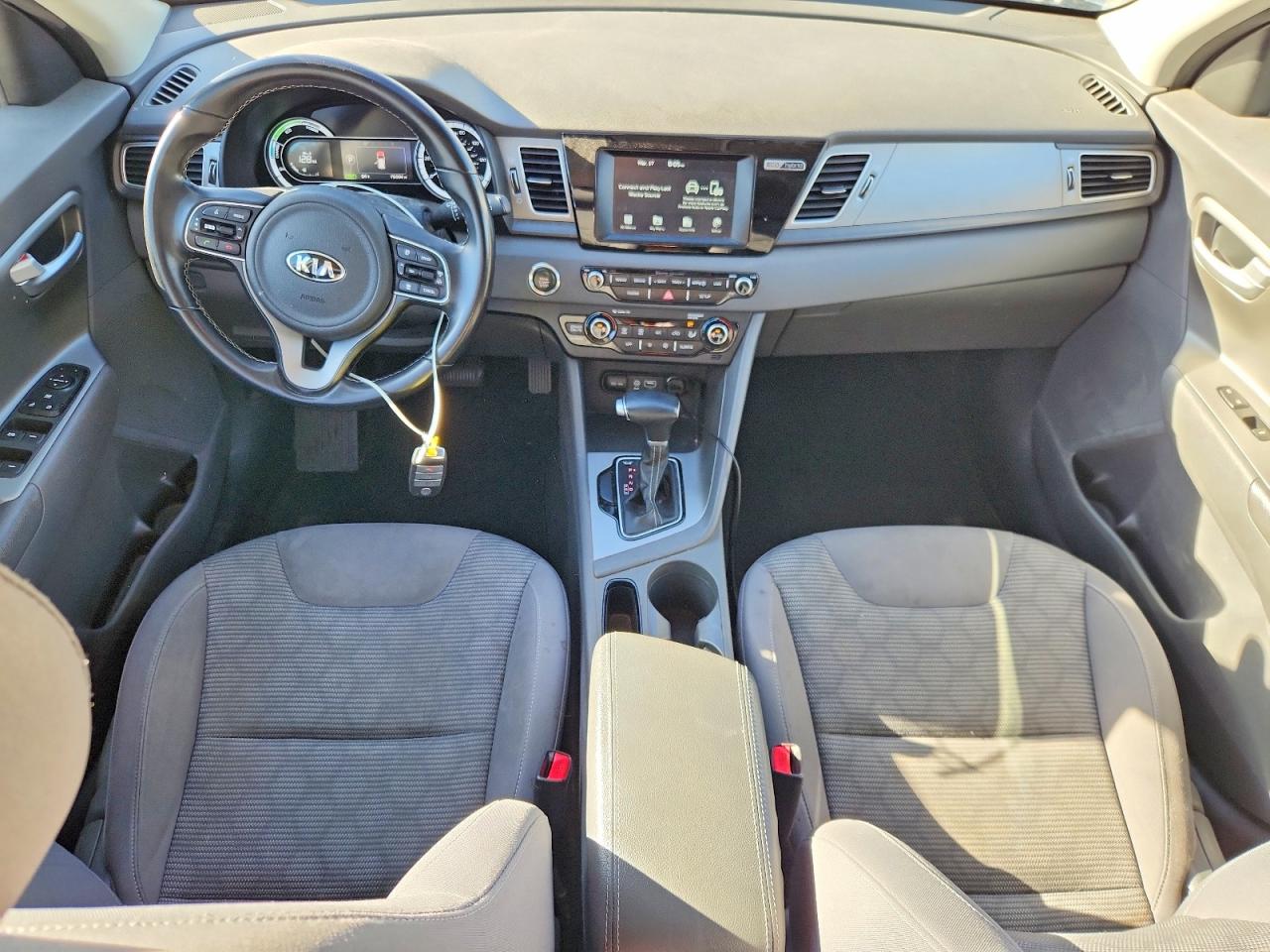 2018 KIA NIRO LX photo 15