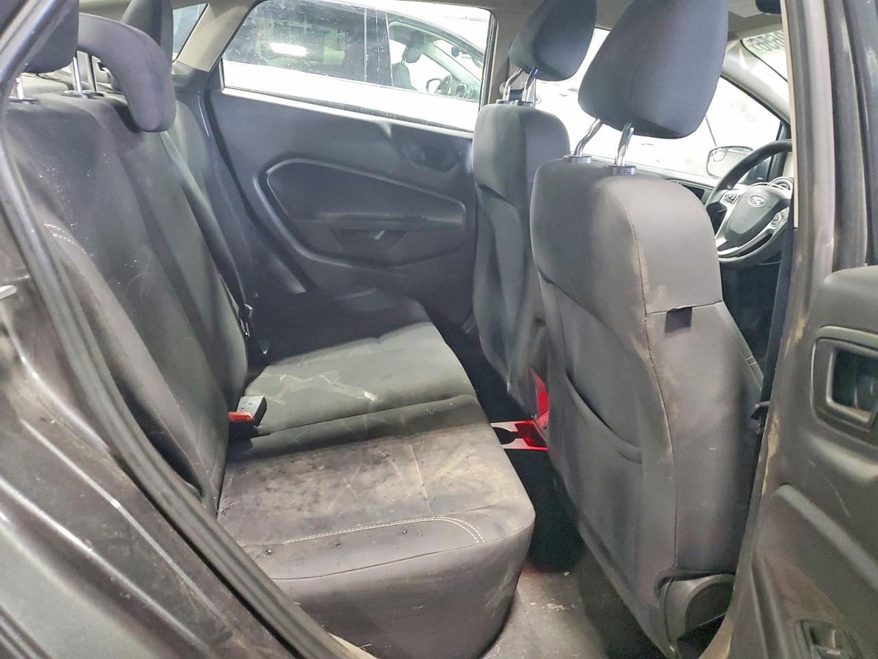 2018 FORD FIESTA SE photo 10