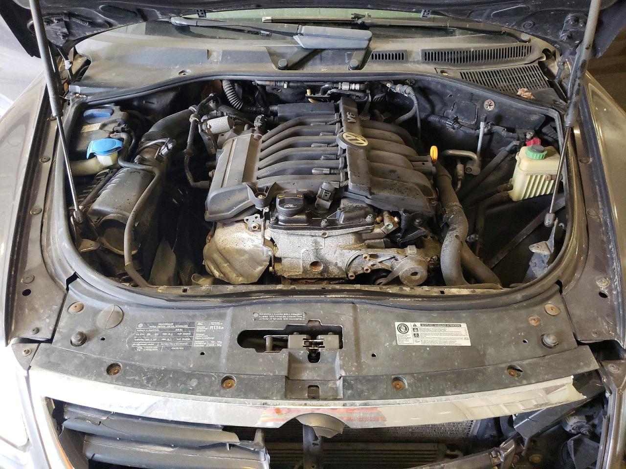 2010 VOLKSWAGEN TOUAREG V6 photo 34