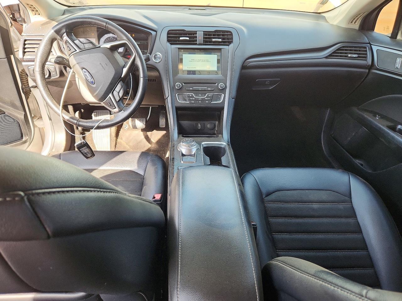 2018 FORD FUSION SE photo 8