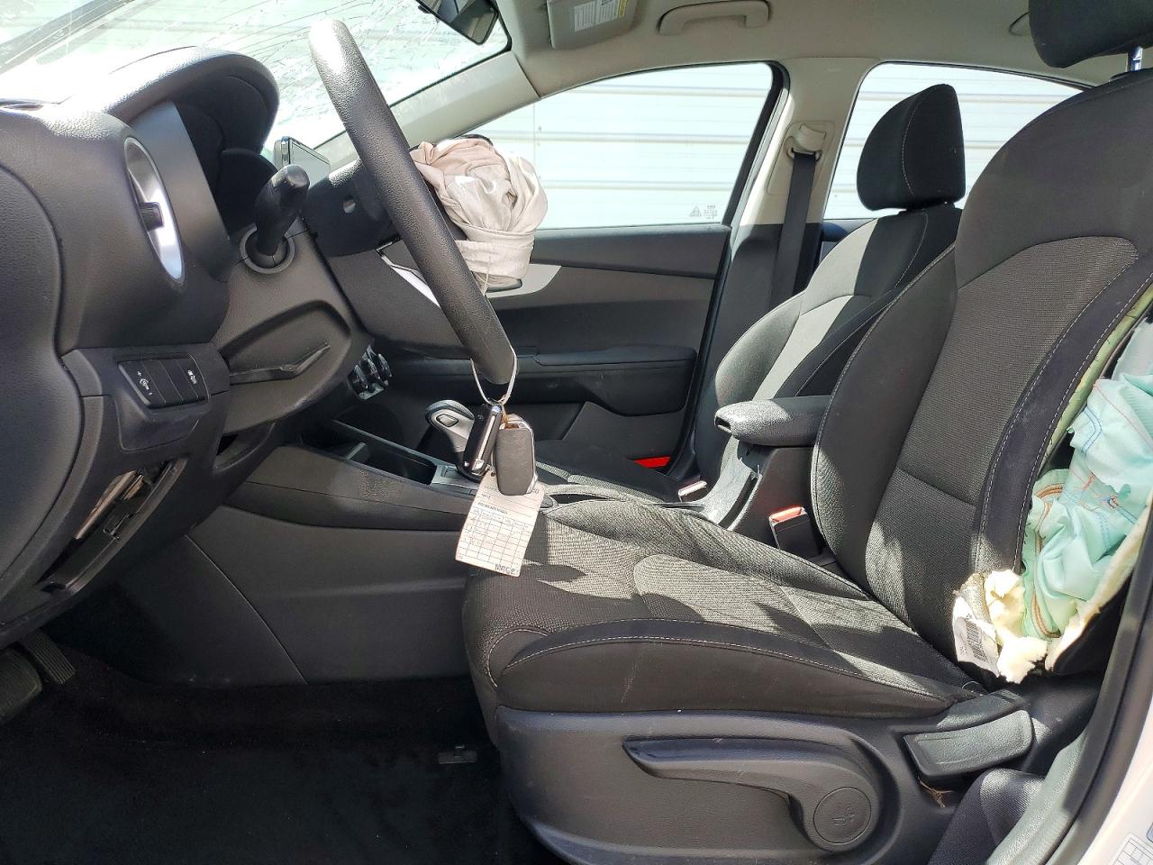 2023 KIA FORTE LXS photo 7