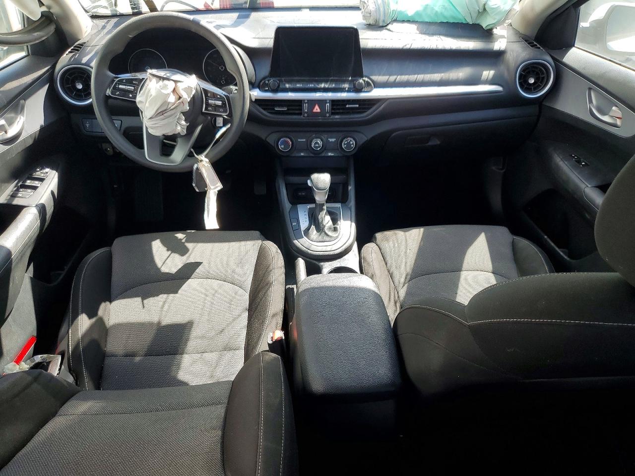 2023 KIA FORTE LXS photo 8