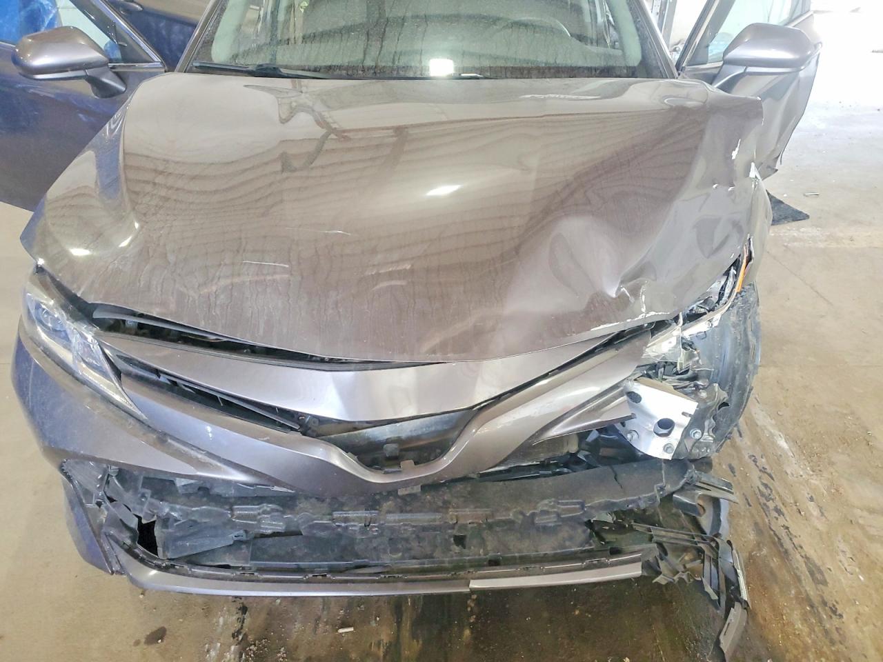 2020 TOYOTA CAMRY LE photo 21