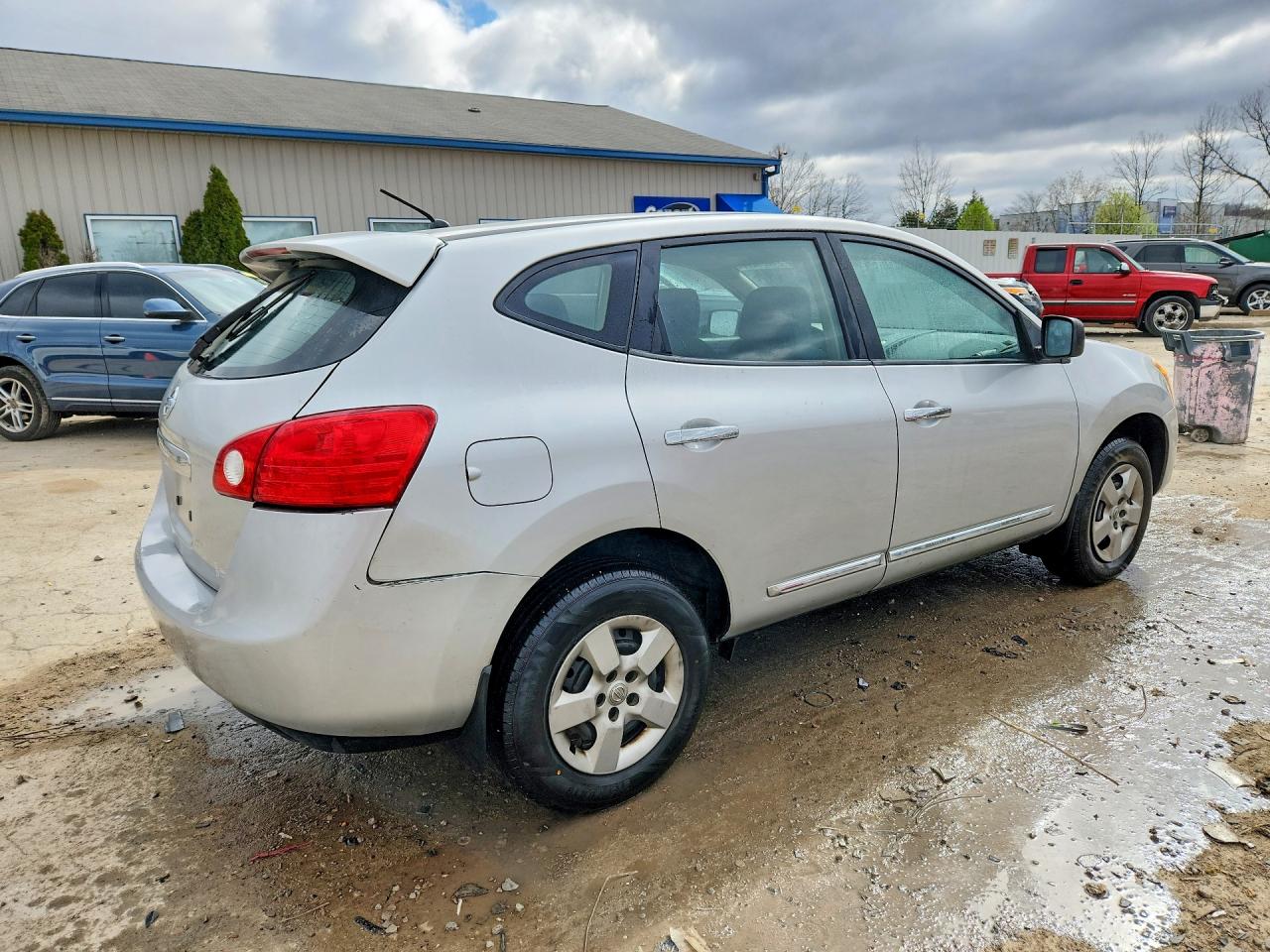 2013 NISSAN ROGUE S photo 7