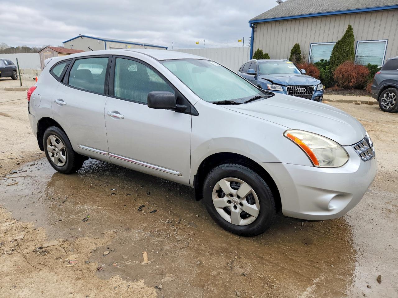 2013 NISSAN ROGUE S photo 10