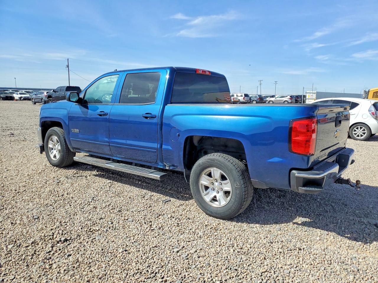 2017 CHEVROLET SILVERADO C1500 LT photo 4