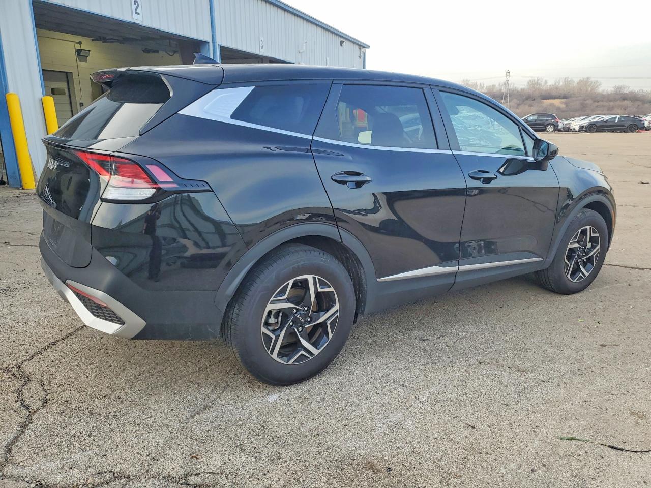 2025 KIA SPORTAGE LX photo 3
