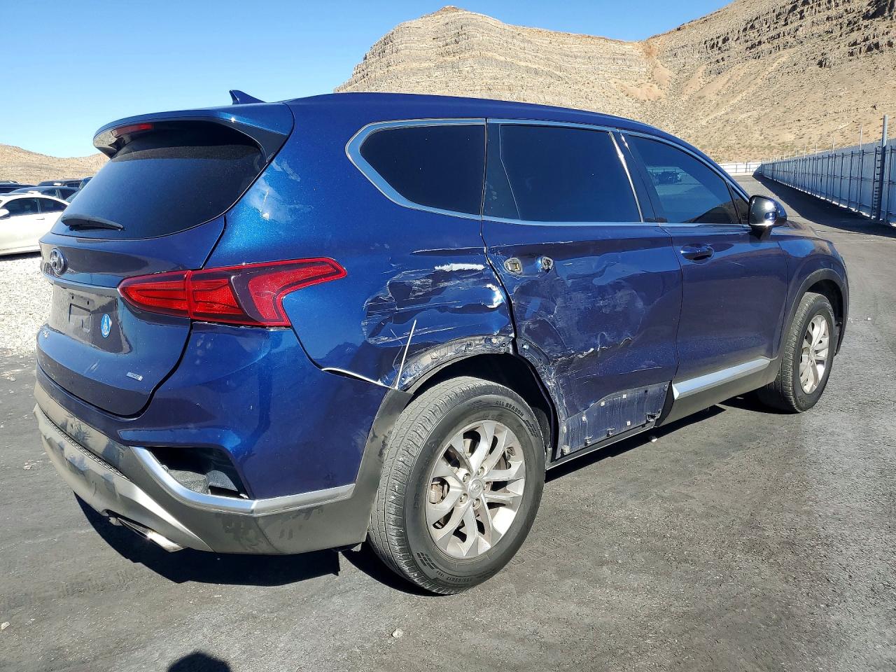 2019 HYUNDAI SANTA FE photo 5