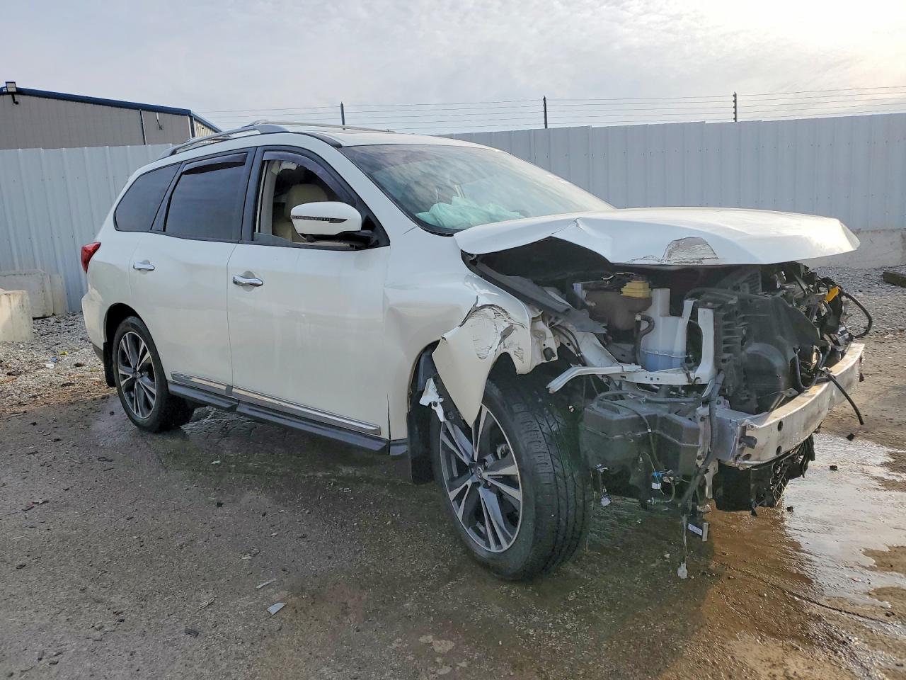 2020 NISSAN PATHFINDER PLATINUM photo 10