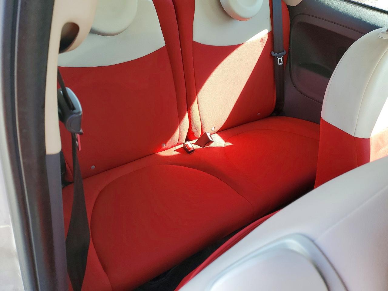2012 FIAT 500 POP photo 28