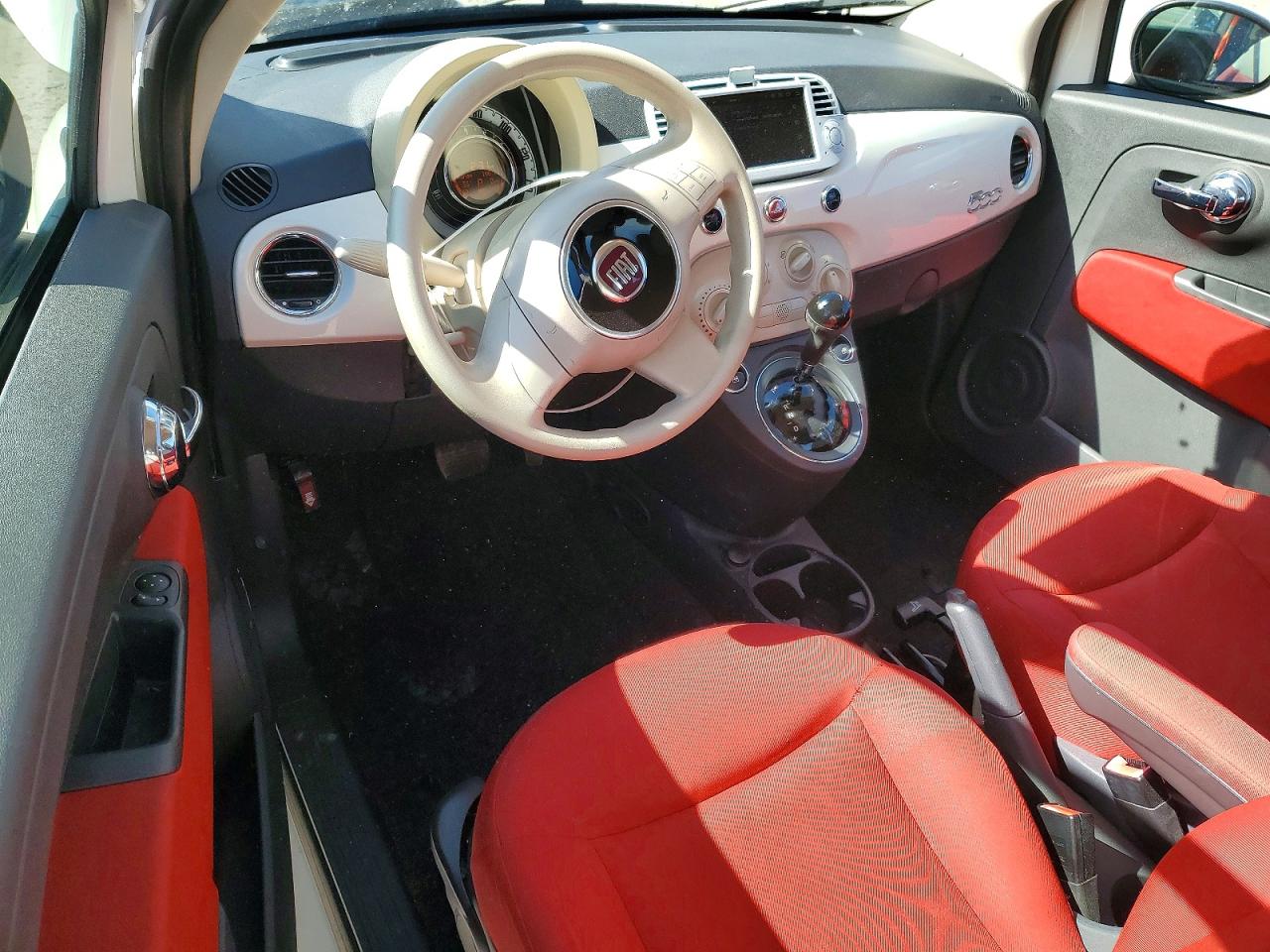 2012 FIAT 500 POP photo 22