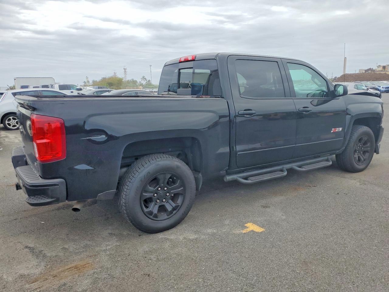 2017 CHEVROLET SILVERADO K1500 LTZ photo 3