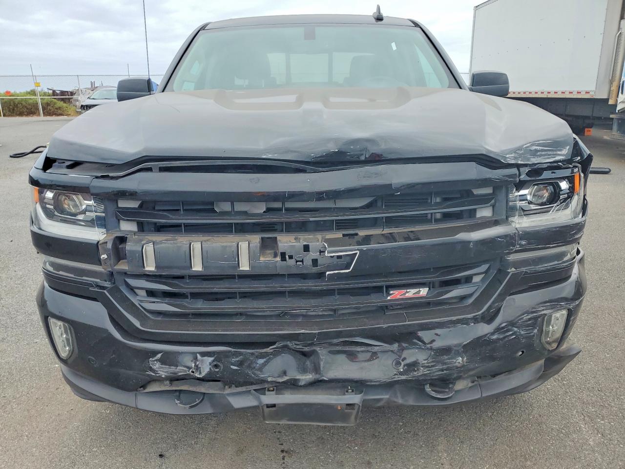 2017 CHEVROLET SILVERADO K1500 LTZ photo 5
