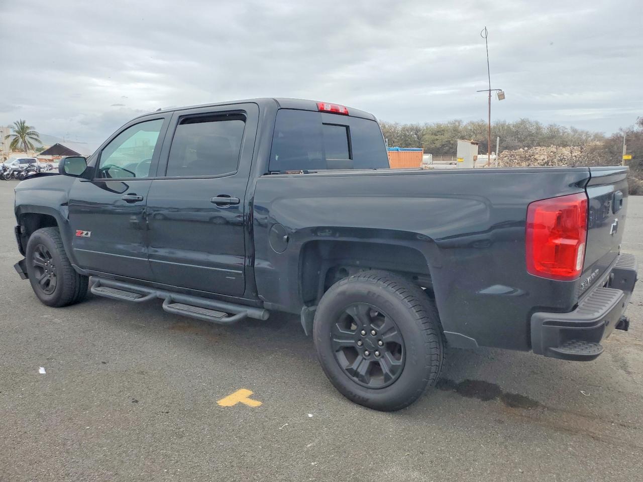 2017 CHEVROLET SILVERADO K1500 LTZ photo 2