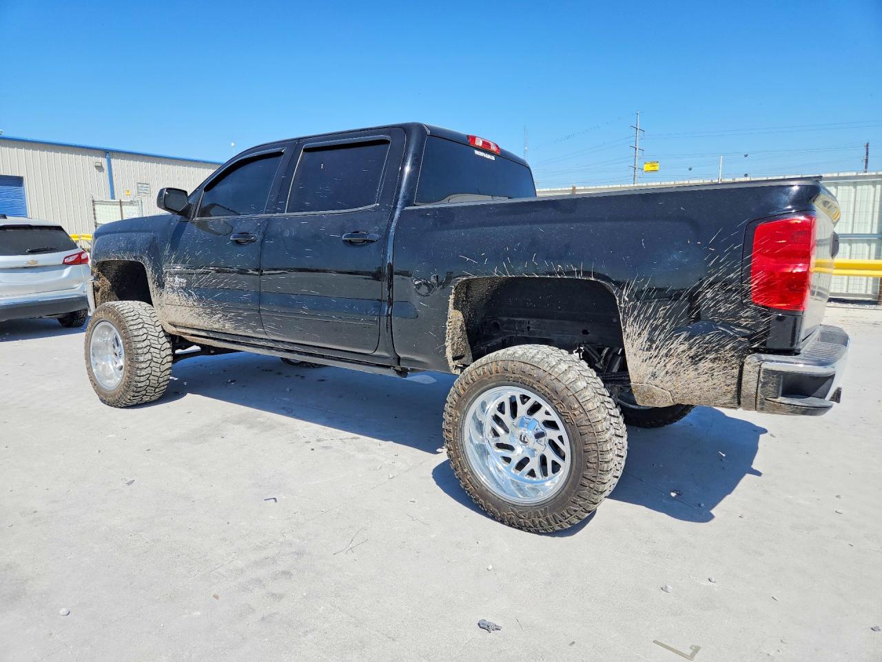 2018 CHEVROLET SILVERADO K1500 LT photo 3